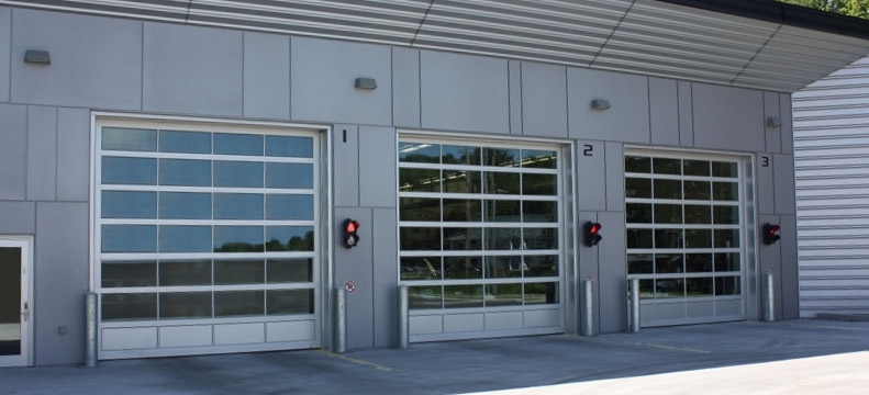 Portes de garage commerciales : GX-175-FV (vitrée)