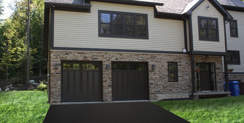 Garage Doors: Seigneurie Collection | Tilly (R-16)